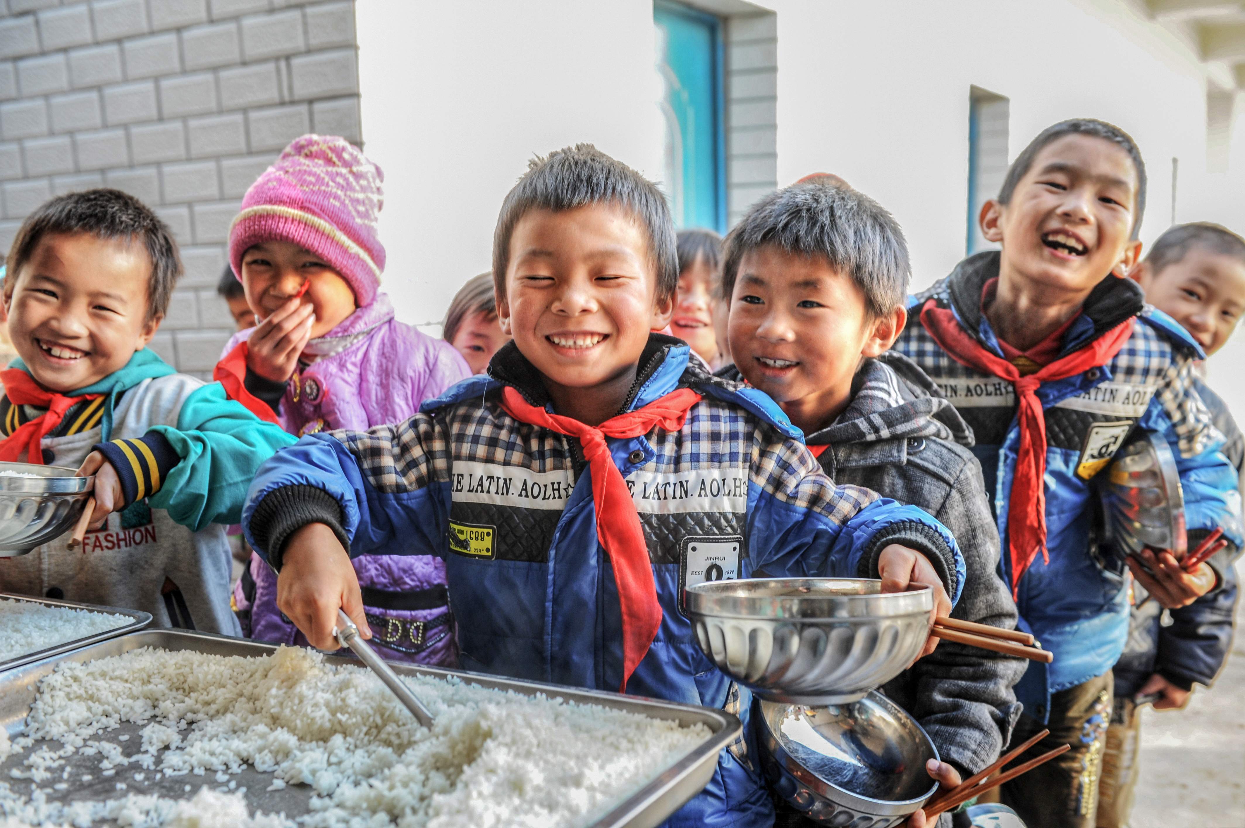 1618532464717526.jpg 摄影类单幅--吃饭喽!.jpg