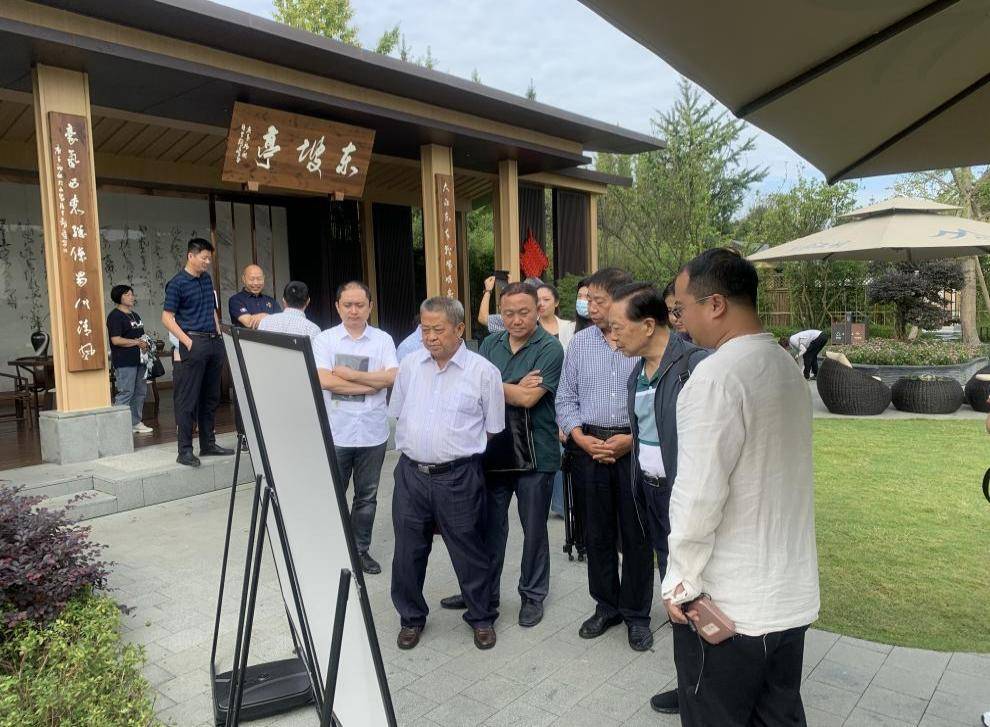 1649920211677440.jpg 1.jpg